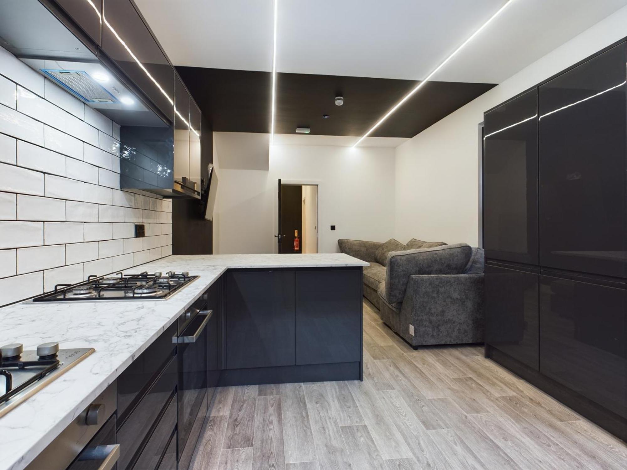 Substantial 9 Bedroom House In Swansea Sketty 외부 사진